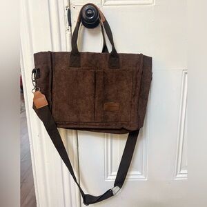 Fashion Bug Brown Messenger Bag with Classic Design